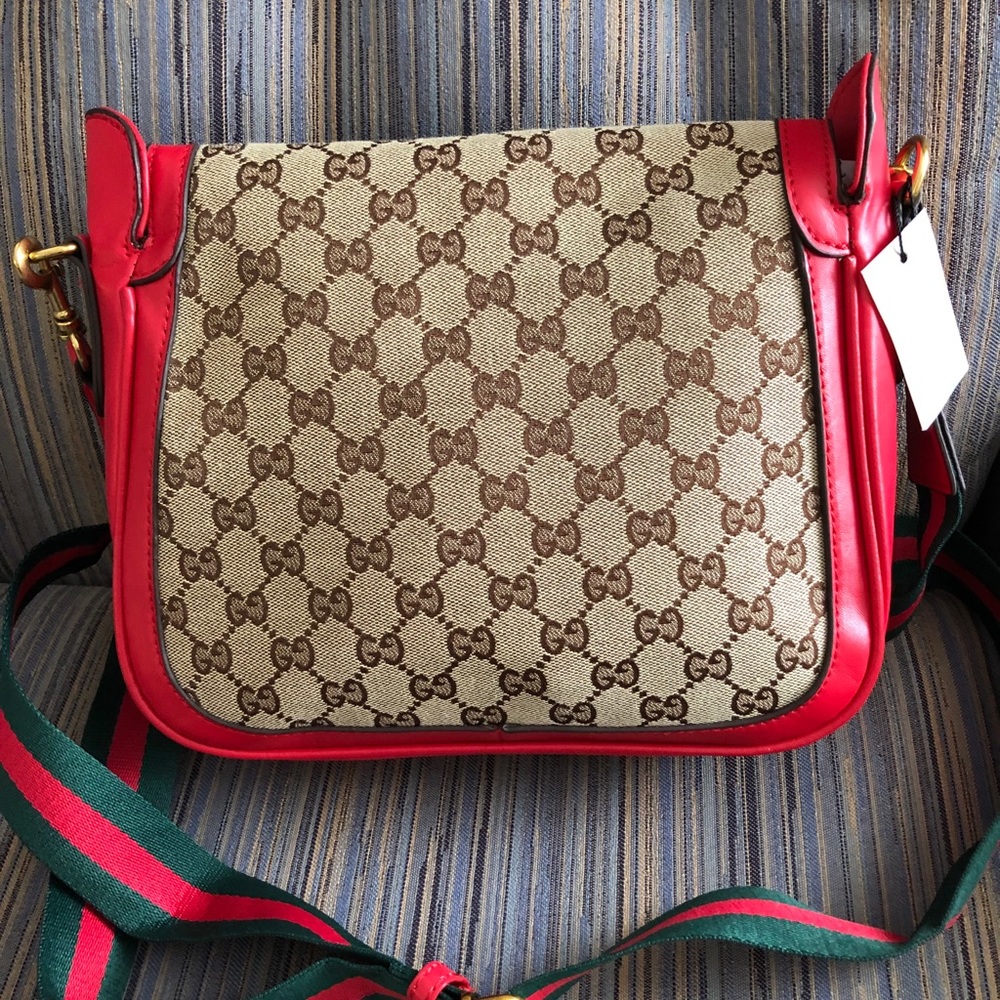 New  Gucci bag - Picture 2 of 6